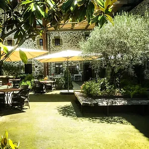 Hotel Komentu Maitea