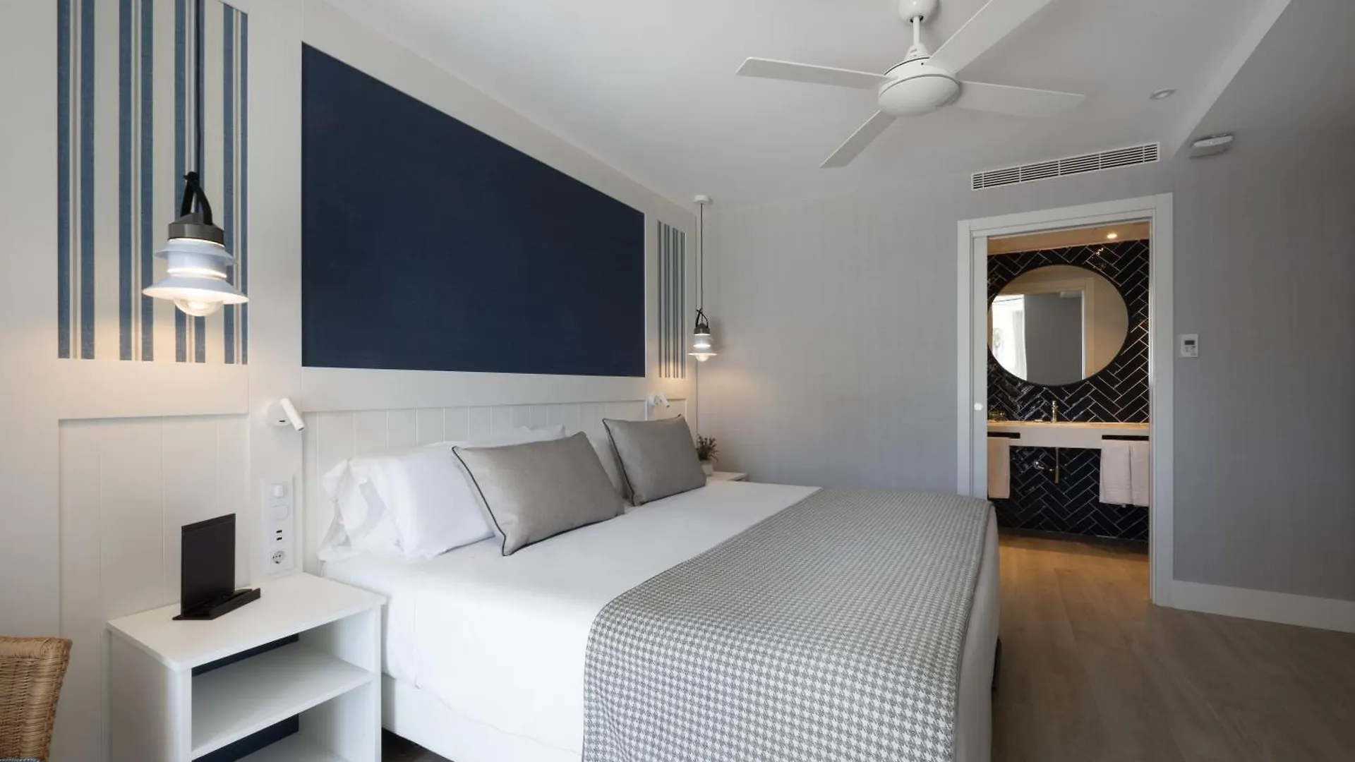 Catalonia Mirador Des Port Hotel
